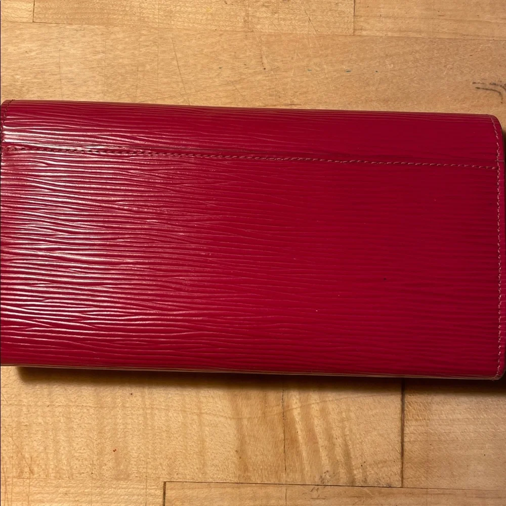 SOLD Louis Vuitton Fucshia Sarah Epi Wallet! - Picture 6 of 6
